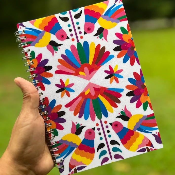 Cuaderno con patrón otomí