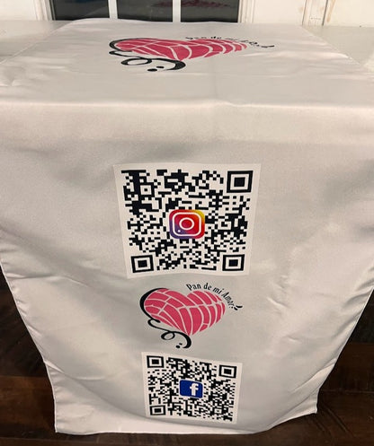 Camino de mesa Logo+QR